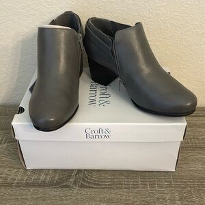 Croft & Barrow Grey Ankle Booties Heeled Women Size 8 1/2.